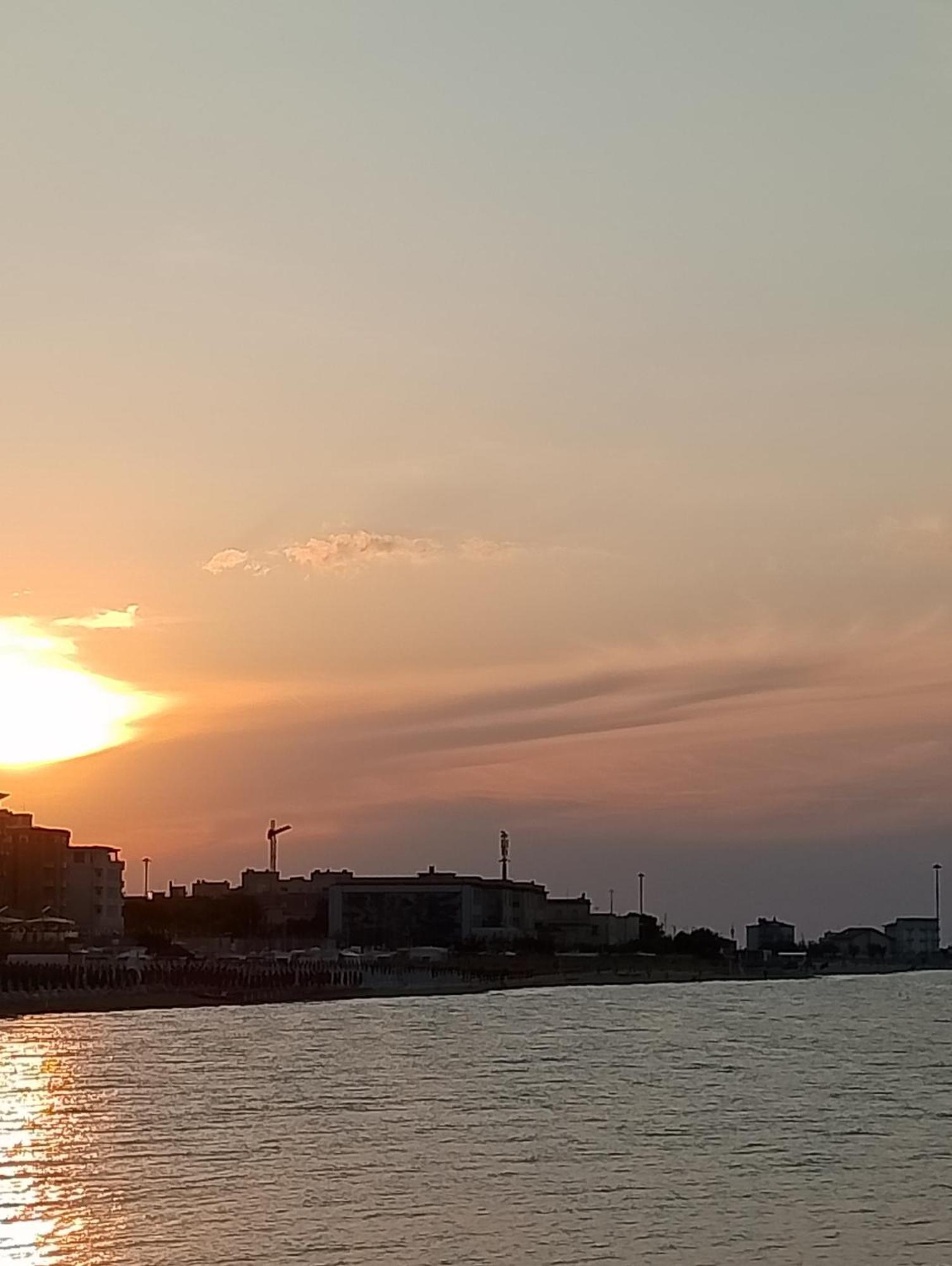 Appartamento Mameli Πέζαρο Εξωτερικό φωτογραφία